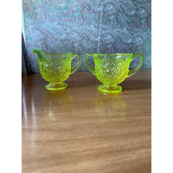 Vintage Vaseline daisy and buttons open sugar and creamer set by Degenhart glass - Picture 10 of 10